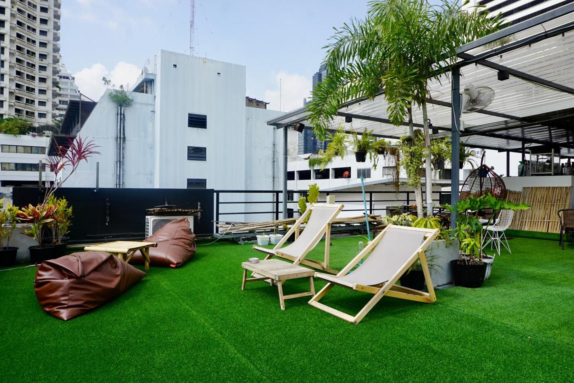 Silom Soi 3 Hash Apartment Hip And Funky With Rooftop View バンコク都 エクステリア 写真
